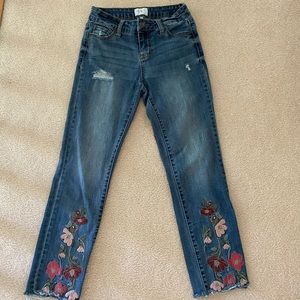 Embroidered ankle jeans